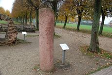 Xanten - Meilenstein.JPG